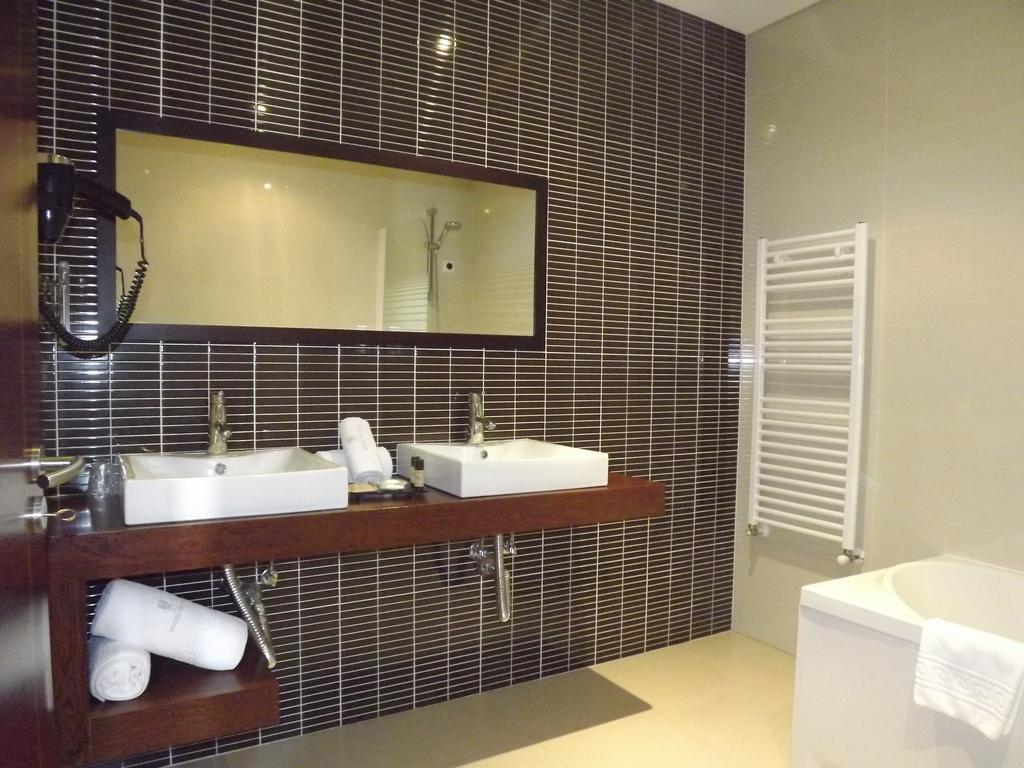 Hotel Do Vale Aguiar da Beira Zewnętrze zdjęcie